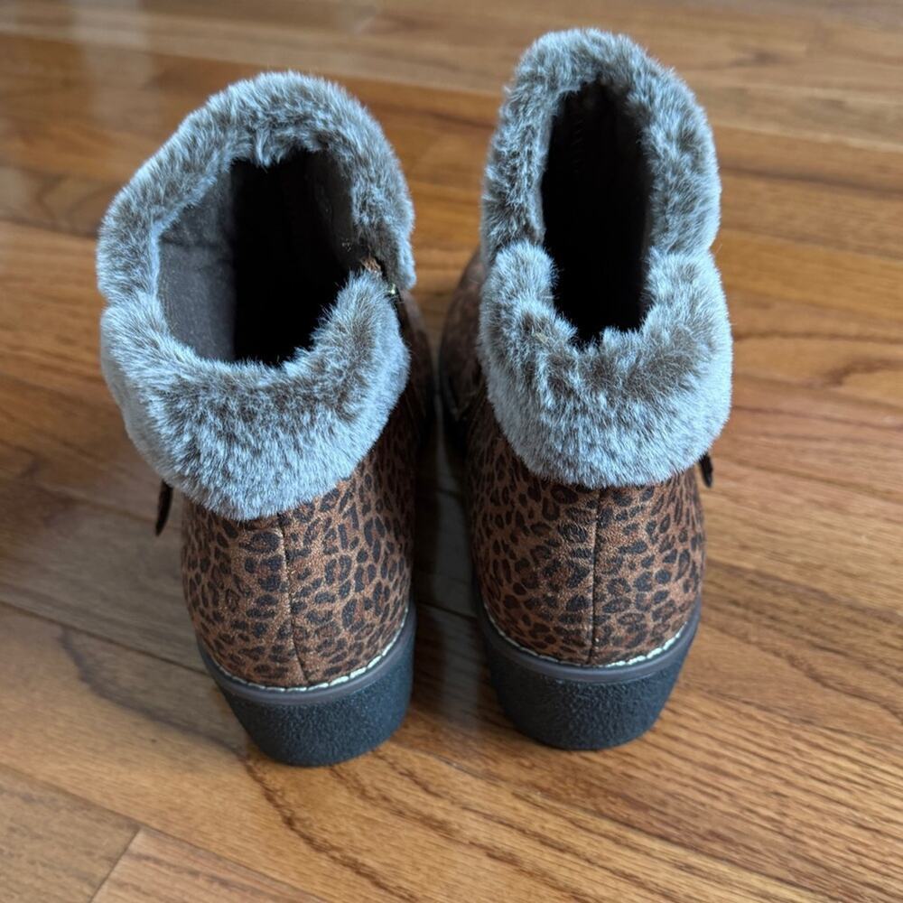 Boutique by Corkys Leopard Wedge Ankle Boots Fur Size 10 - Picture 6 of 10